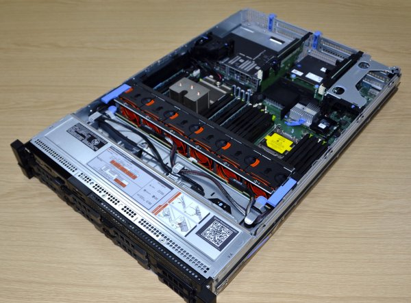 Dell R720 with top cover removed to show internal components