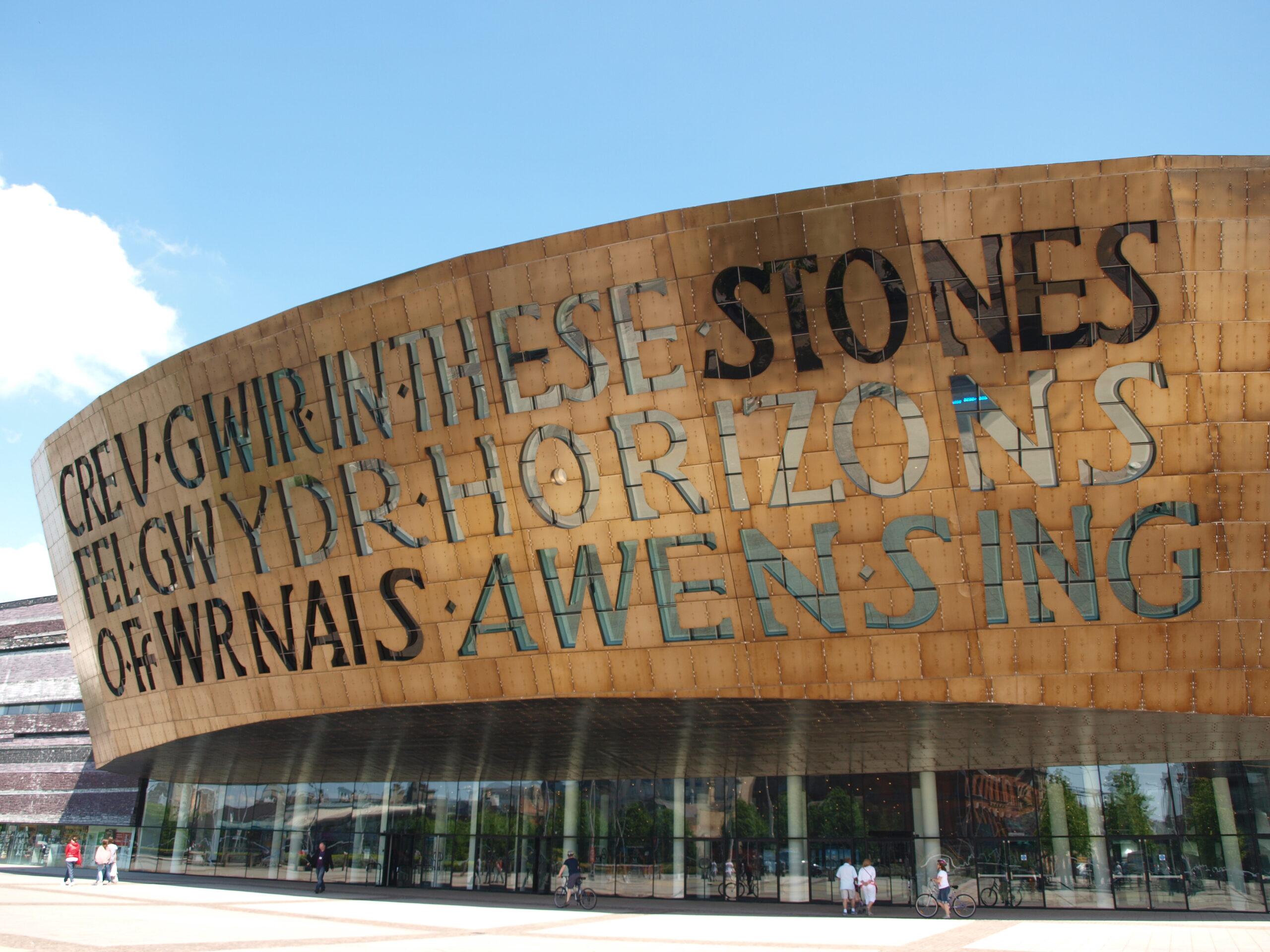 New .wales and .cymru domains now available!